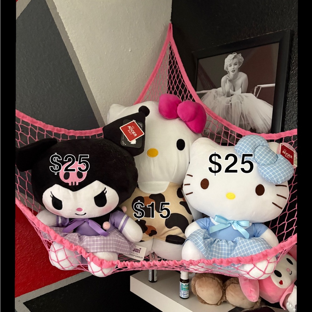 Hello kitty plushies - Picture 4 of 7